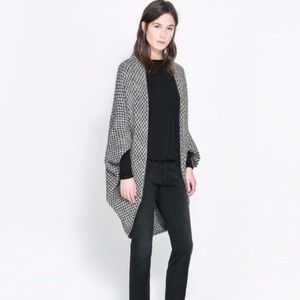 ZARA Knit Black & White Cocoon Cardigan